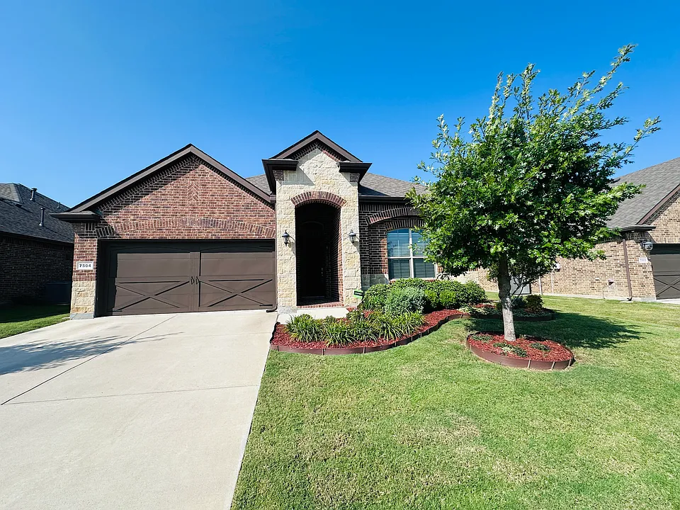 7504 Longbow Ln