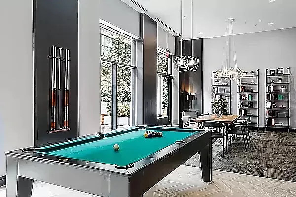 Rented by SERHANT. | media 10