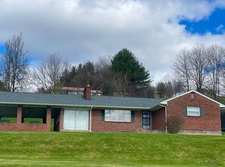 116 English St, Tazewell, VA 24651