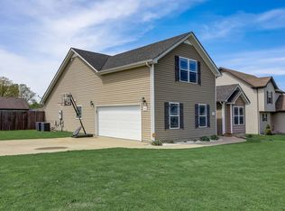 1301 Shockey Dr, Clarksville, TN 37042