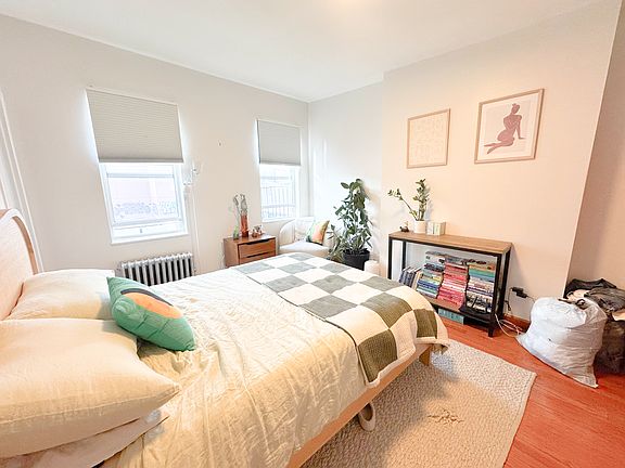 3rd image of 719 Driggs Ave #3