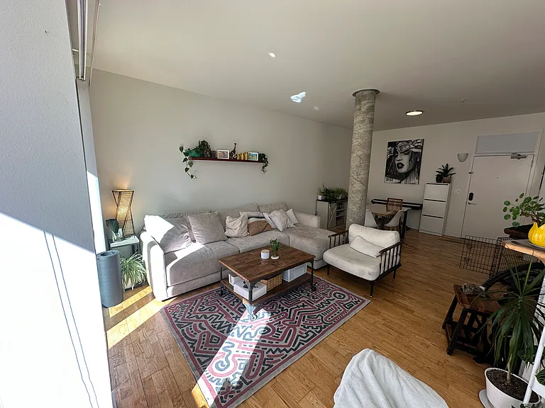 2422 Tremont Pl #103 — Photo 8