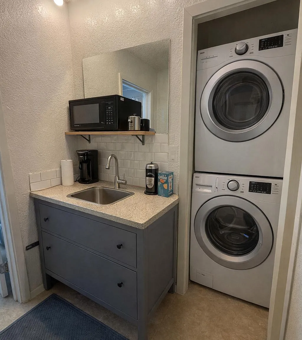 4 bed, 1.0 bath, 1400 sqft, $1,122 — Photo 4