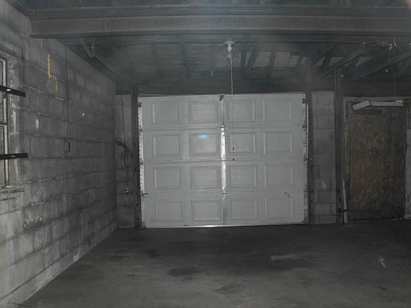 5th image of 2558 Ayers Ave