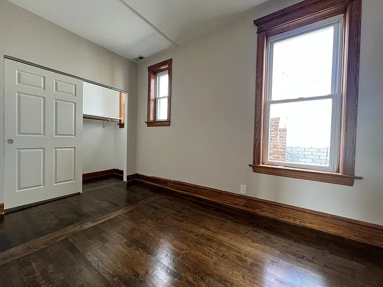 2615 S Lawndale Ave — Photo 6
