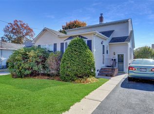 2836 Royle St, Bellmore, NY 11710