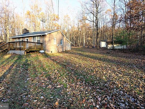 3rd image of 1092 Johnnycake Ln