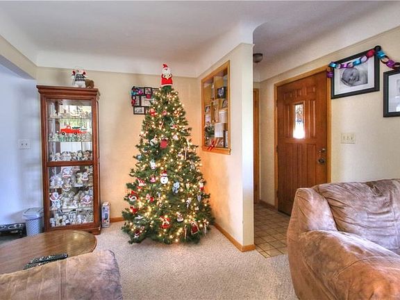 5th image of 1690 Drenik Dr