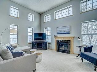 3151 Frontier Dr, Woodbury, MN 55129