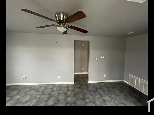 3 bed, 891 sqft, $1,195 — Photo 3