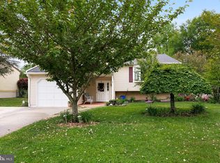 34 Edinburgh Rd, Blackwood, NJ 08012