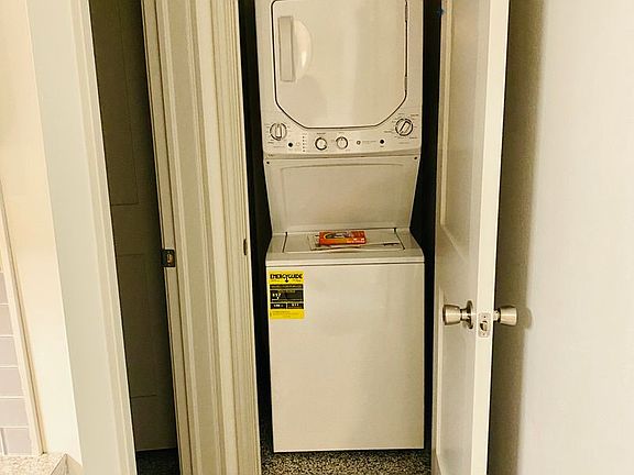 4th image of 519 Exchange St #7