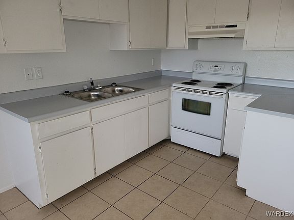3rd image of 2175 Clearwater Drive