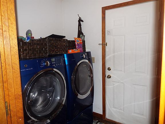 4th image of 208 Brenda Dr