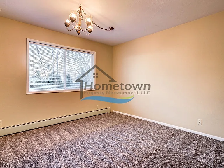 2432 & 2433 E Stowe Ct — Photo 25
