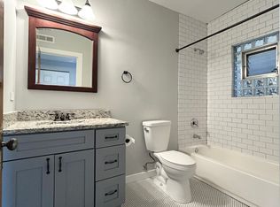 1046 Chicago Ave #2W, Oak Park, IL 60302