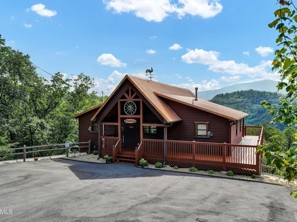 2629 Raccoon Hollow Way, Sevierville, TN 37862
