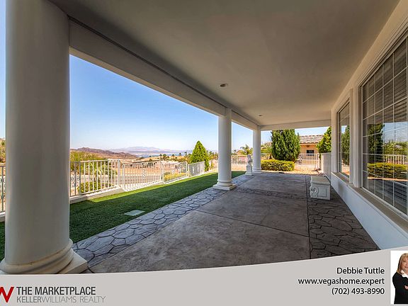 3rd image of 834 Temple Rock Ct