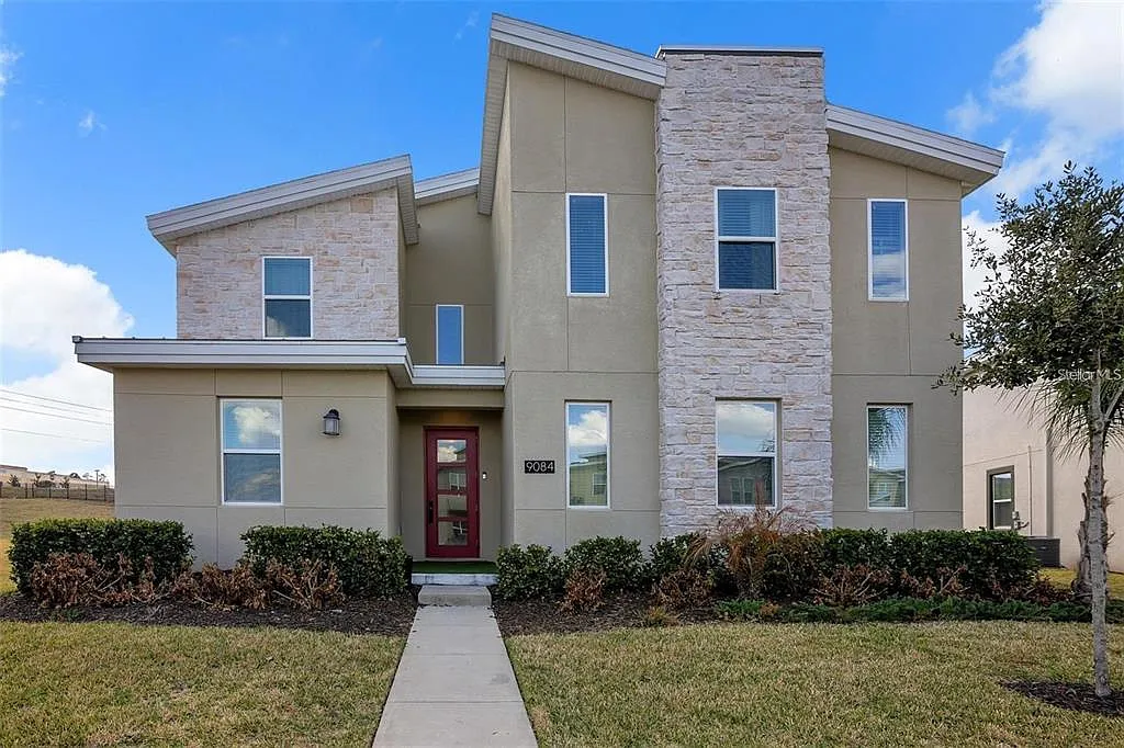 8 bed, 5.0 bath, 4370 sqft, $6,500 — Photo 1