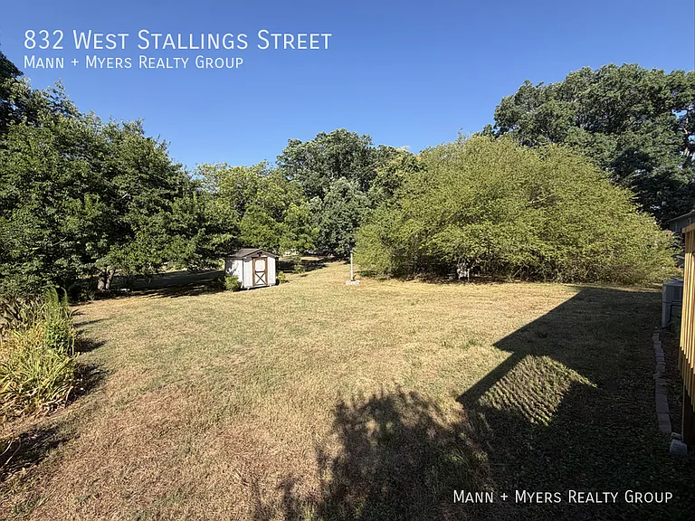 832 W Stallings St — Photo 4