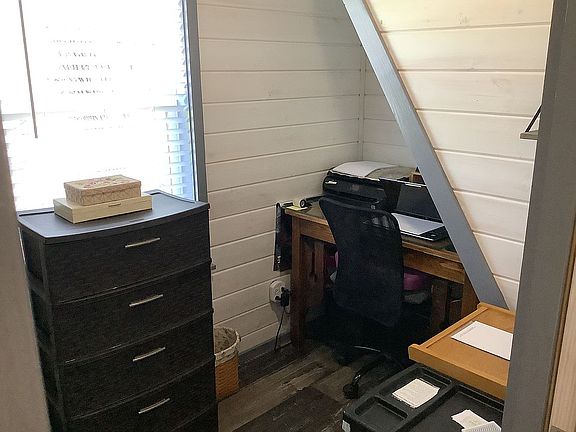 2nd bedroom or office