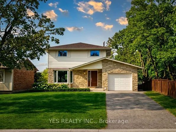 1246 Fairview Rd, Cambridge, ON N3H 4M3