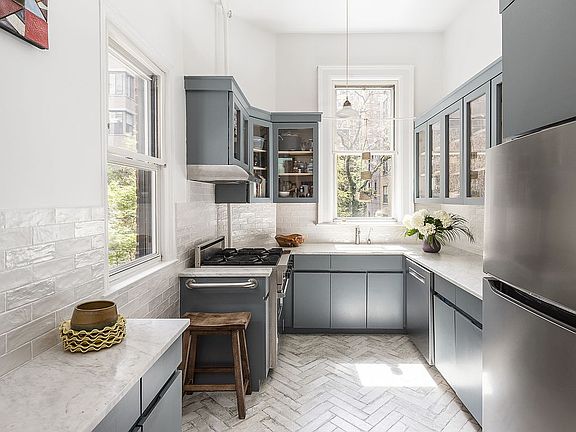 5th image of 278 W 86th St #2AB