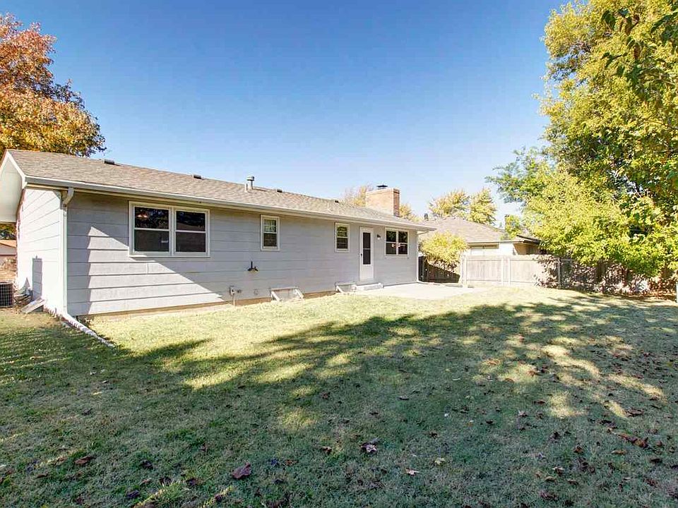 2nd image of 2110 S Flynn Ln