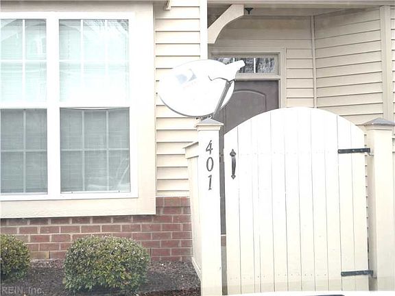 4th image of 401 Blue Heron Trl