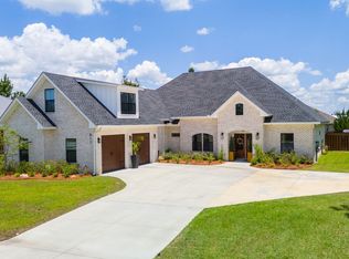 811 College Oaks Ln, Lynn Haven, FL 32444