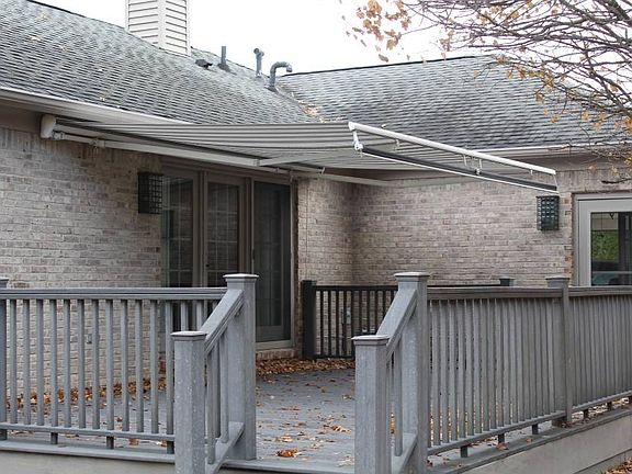 4th image of 9244 Clover Dr