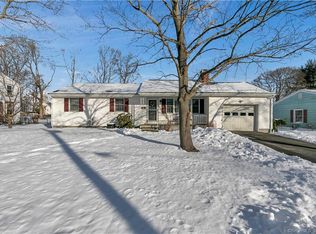 10 Captains Walk, Clinton, CT 06413