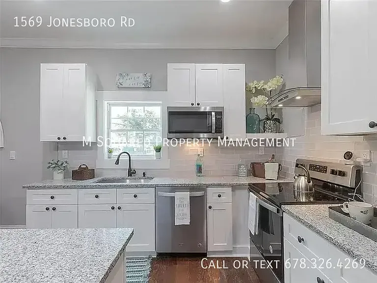 1569 Jonesboro Rd SE — Photo 10