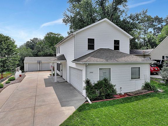 4th image of 2920 S 40th St