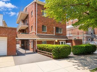 636 71st St APT 3, Brooklyn, NY 11209
