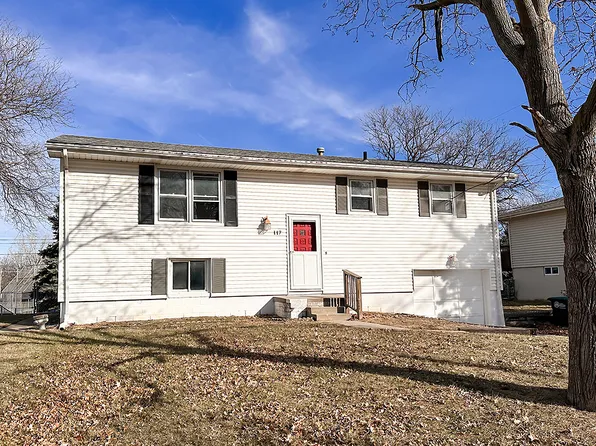 117 S 110th St, Omaha, NE 68154