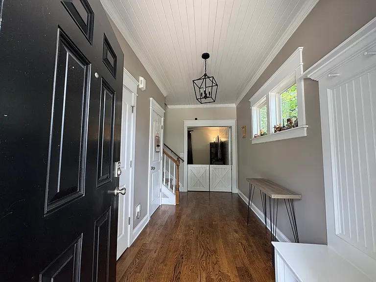 904 Avent Meadows Ln — Photo 2