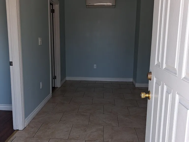 13319 Judd St — Photo 5