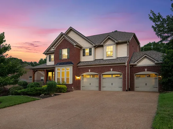 1361 Sweetwater Dr, Brentwood, TN 37027