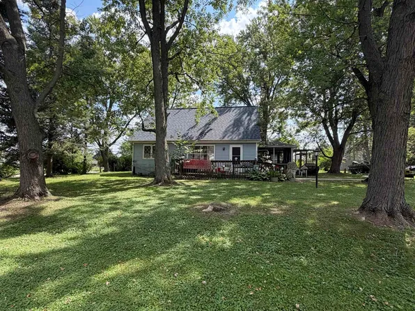 5955 Palomino Pkwy, Rockford, IL 61109