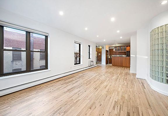 3rd image of 314 W 94th St APT 6A