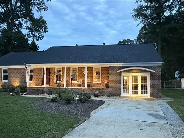 1008 Chalbourne Dr, Chesapeake, VA 23322