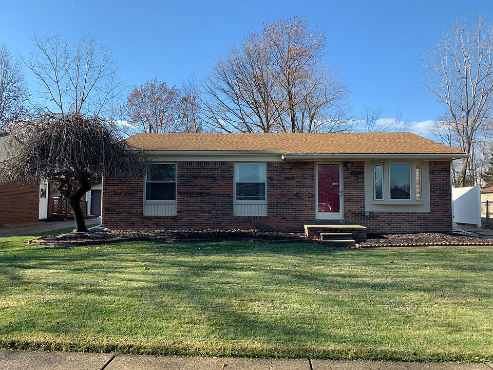 2nd image of 41491 Clayton St