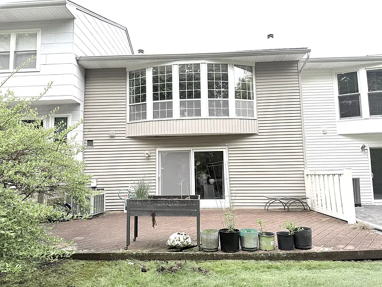 21 Manors Dr — Photo 19