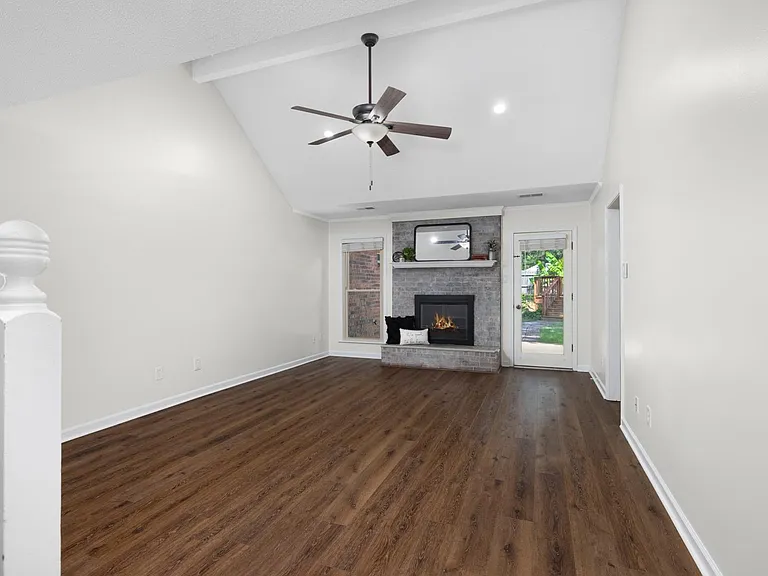 3075 Stonecrest Cir — Photo 6