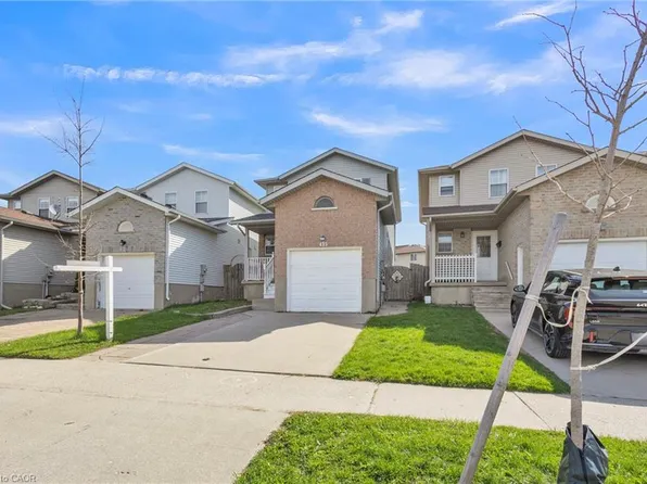425 Erinbrook Dr, Kitchener, ON N2E 3S4