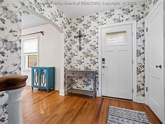 4th image of 86 N Abney Cir