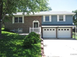 5005 Rainbow Hills Rd, Jefferson City, MO 65109