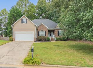 1573 Squires Ln, Kernersville, NC 27284