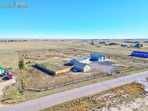 4th image of 7113 Otoole Dr